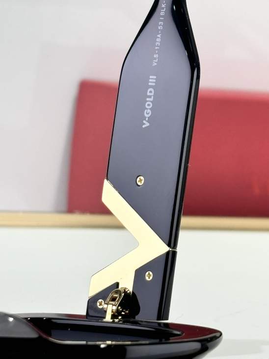 Picture of Valentino Sunglasses _SKUfw73427978fw